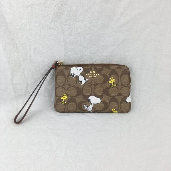 Coach X Peanuts Corner Zip Wristlet Wallet With Snoopy & Woodstock - Picture 2 of 11